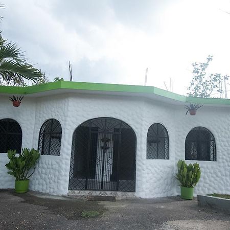 Rocky Top Retreat Villa Negril Exterior photo