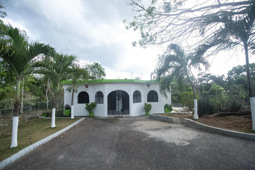 Rocky Top Retreat Villa Negril Exterior photo